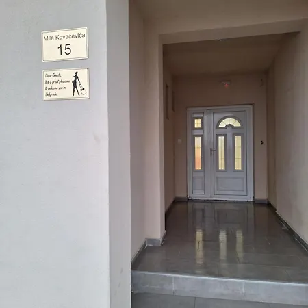 Expo Airport Otel Surcin Exterior photo